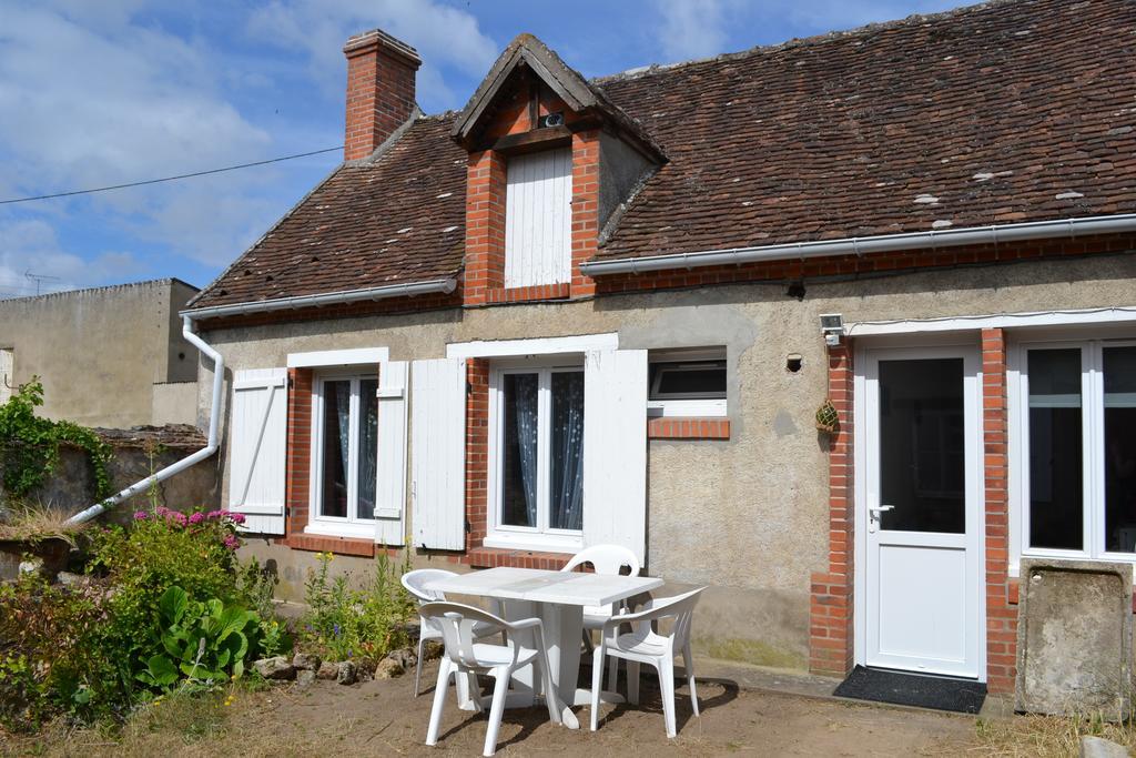 Gite Du Port Chateauneuf-sur-Loire Exterior photo